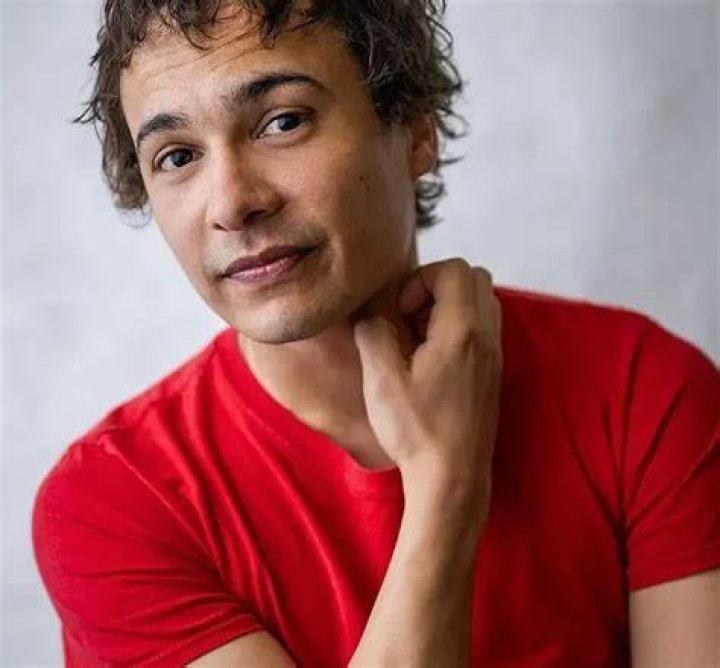 Frank Dillane Biography, Age, Height, Wife, Net Worth, Family