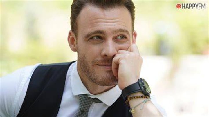 Kerem Bürsin biografía, edad, altura, esposo, net worth, familia