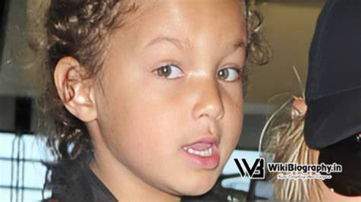 Nahla Aubry Biography, Age, Height, Husband, Net Worth, Family